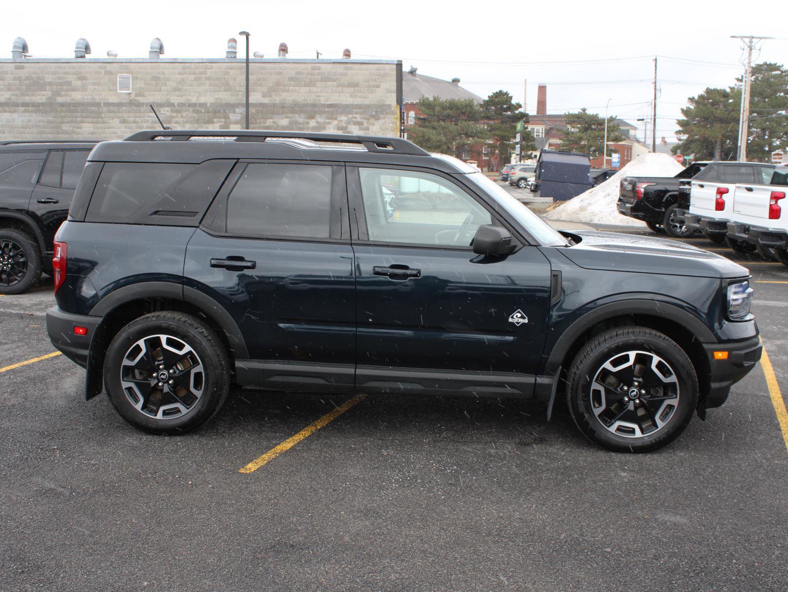 Used 2022 Ford Bronco Sport Outer Banks w/ Tech Package image 4