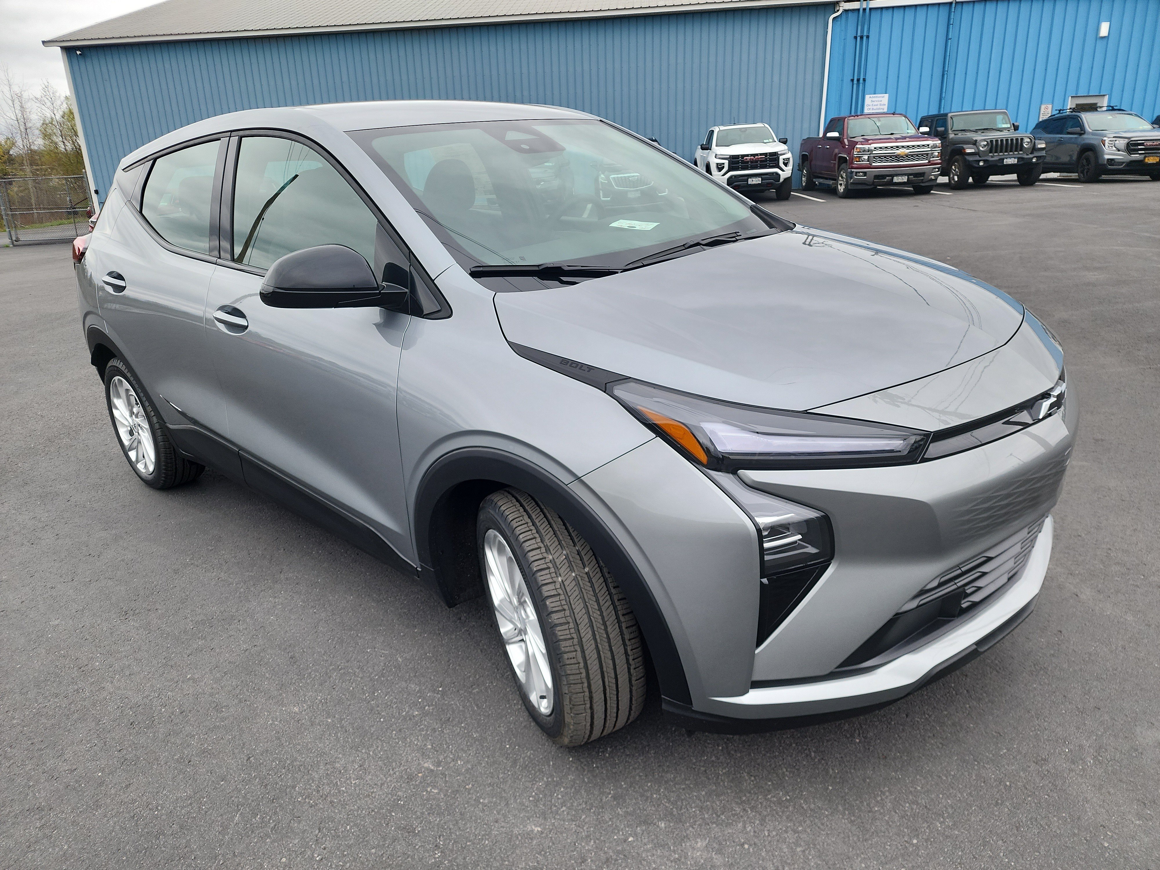 New 2027 Chevrolet Bolt LT w/ Comfort Package FWD image 2