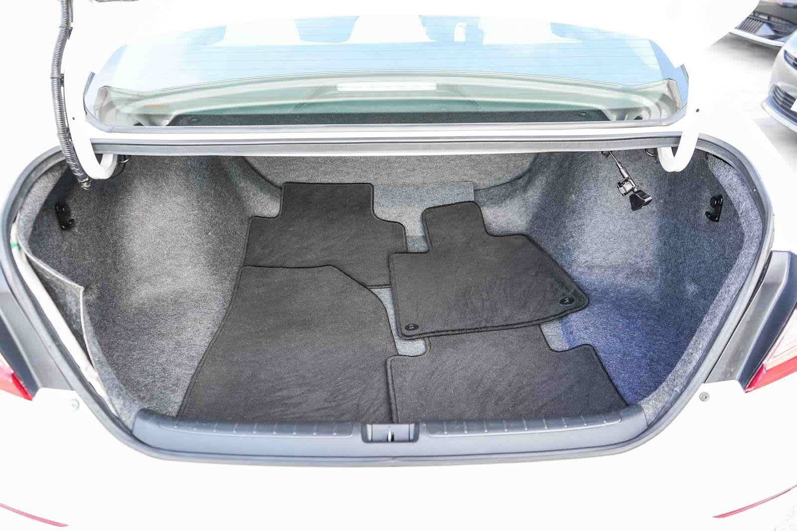 Used 2019 Honda Accord LX image 24