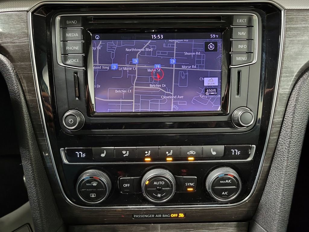 Used 2017 Volkswagen Passat 1.8T SEL Premium image 18