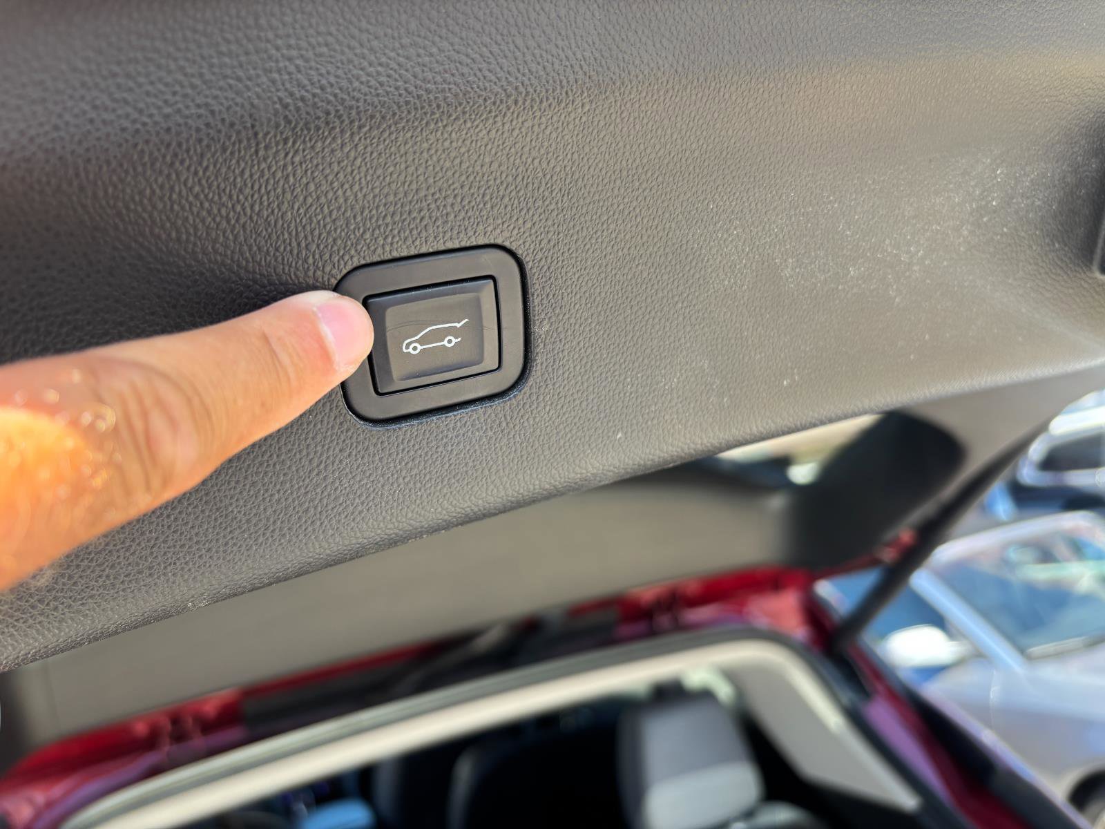 Used 2020 Buick Enclave Essence image 14