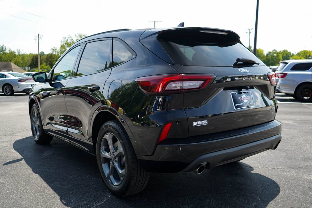 Used 2023 Ford Escape ST-Line AWD/4WD image 3