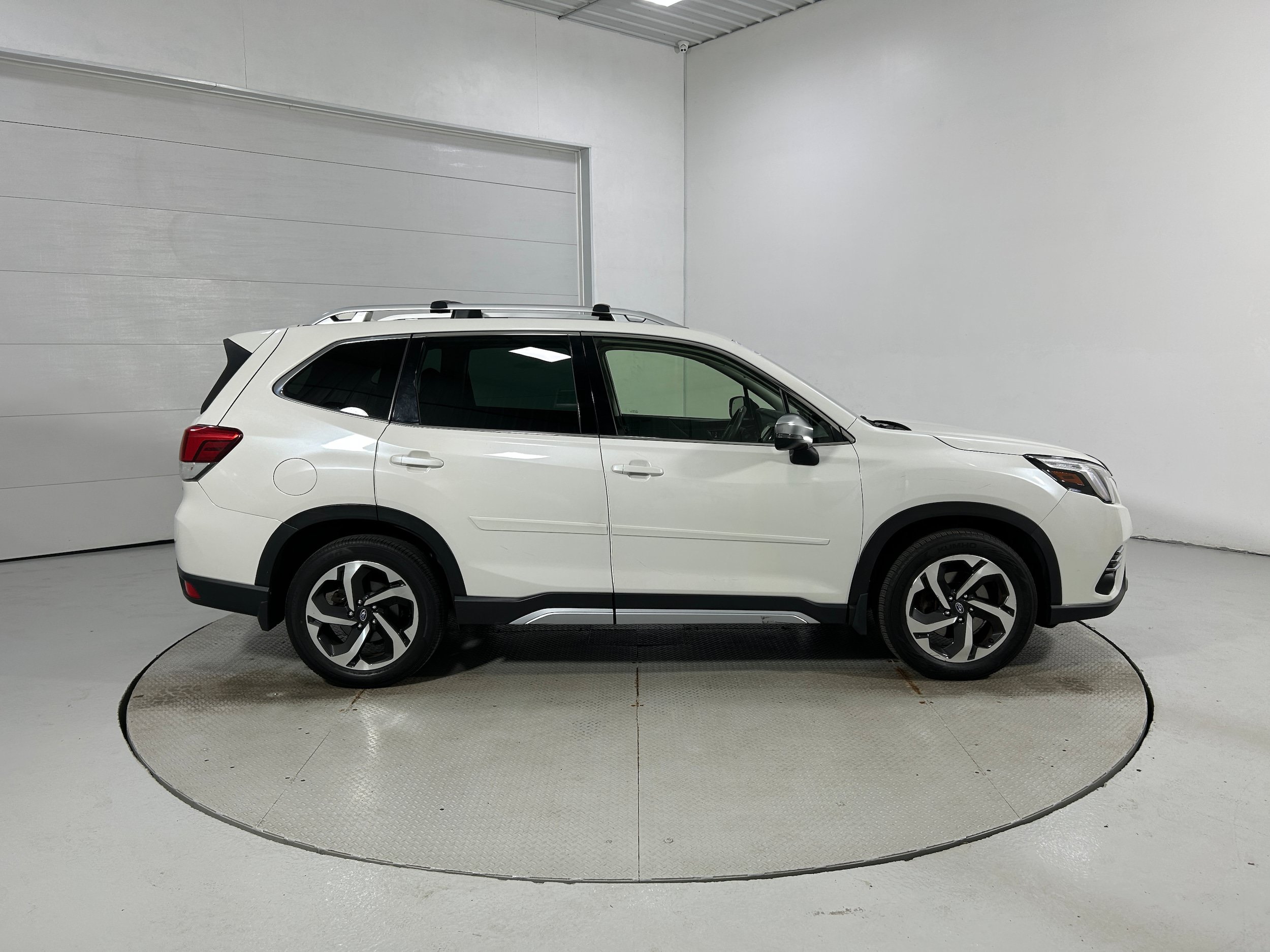 Used 2022 Subaru Forester Touring AWD/4WD image 38