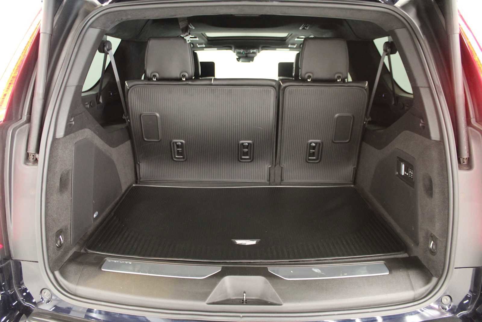 Certified 2024 Cadillac Escalade ESV Sport Platinum w/ LPO, ONYX Package image 10