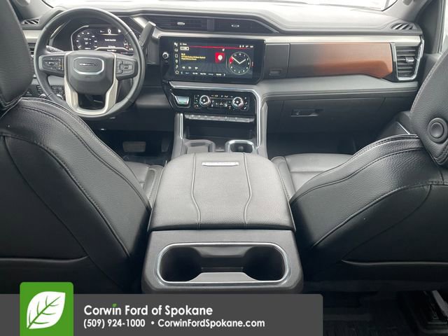 Used 2025 GMC Sierra 3500 Denali image 17