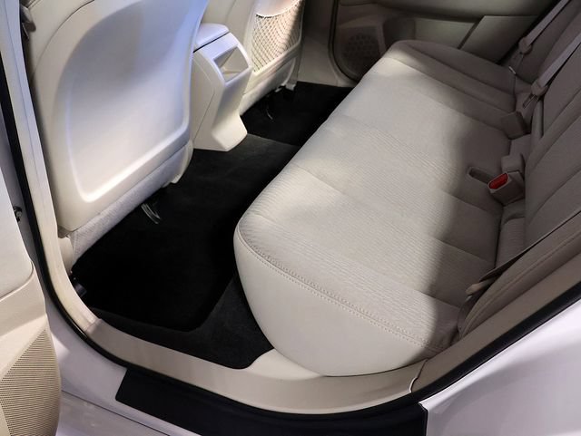 Used 2012 Subaru Legacy 2.5i Premium w/ All-Weather Pkg AWD/4WD image 25