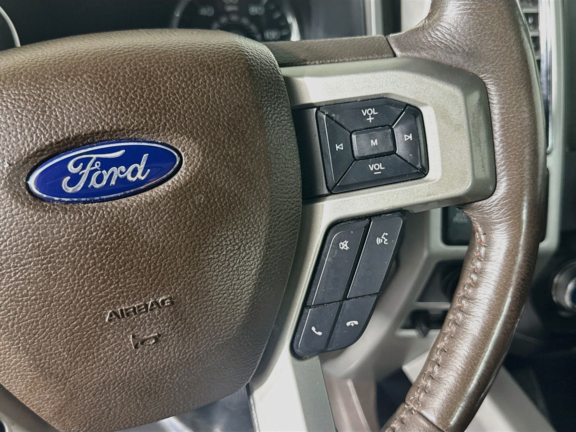 Used 2019 Ford F150 King Ranch w/ Equipment Group 601A Luxury AWD/4WD image 15