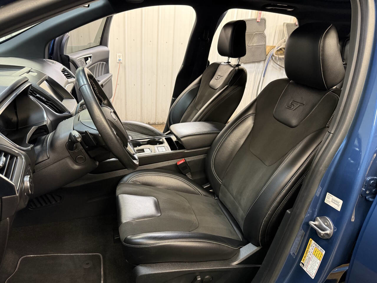 Used 2020 Ford Edge ST w/ Equipment Group 401A image 15