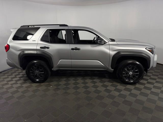 Used 2025 Toyota 4Runner SR5 AWD/4WD image 10