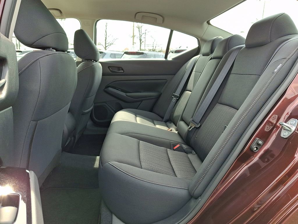 Certified 2023 Nissan Altima 2.5 SV FWD image 9