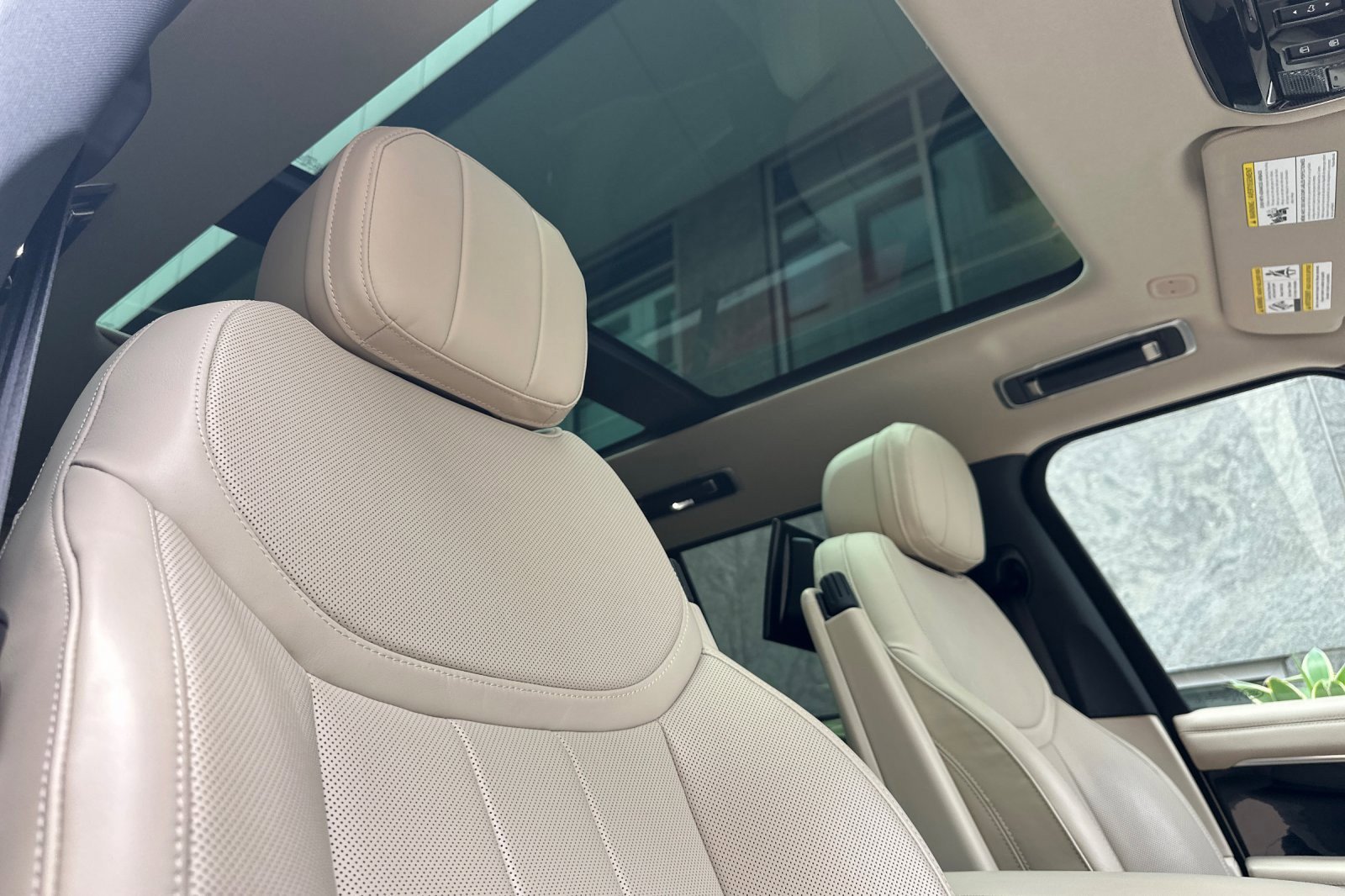Used 2023 Land Rover Range Rover SE AWD/4WD image 17