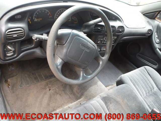 Used 1998 Pontiac Grand Prix SE w/ Opt Pkg FWD image 9
