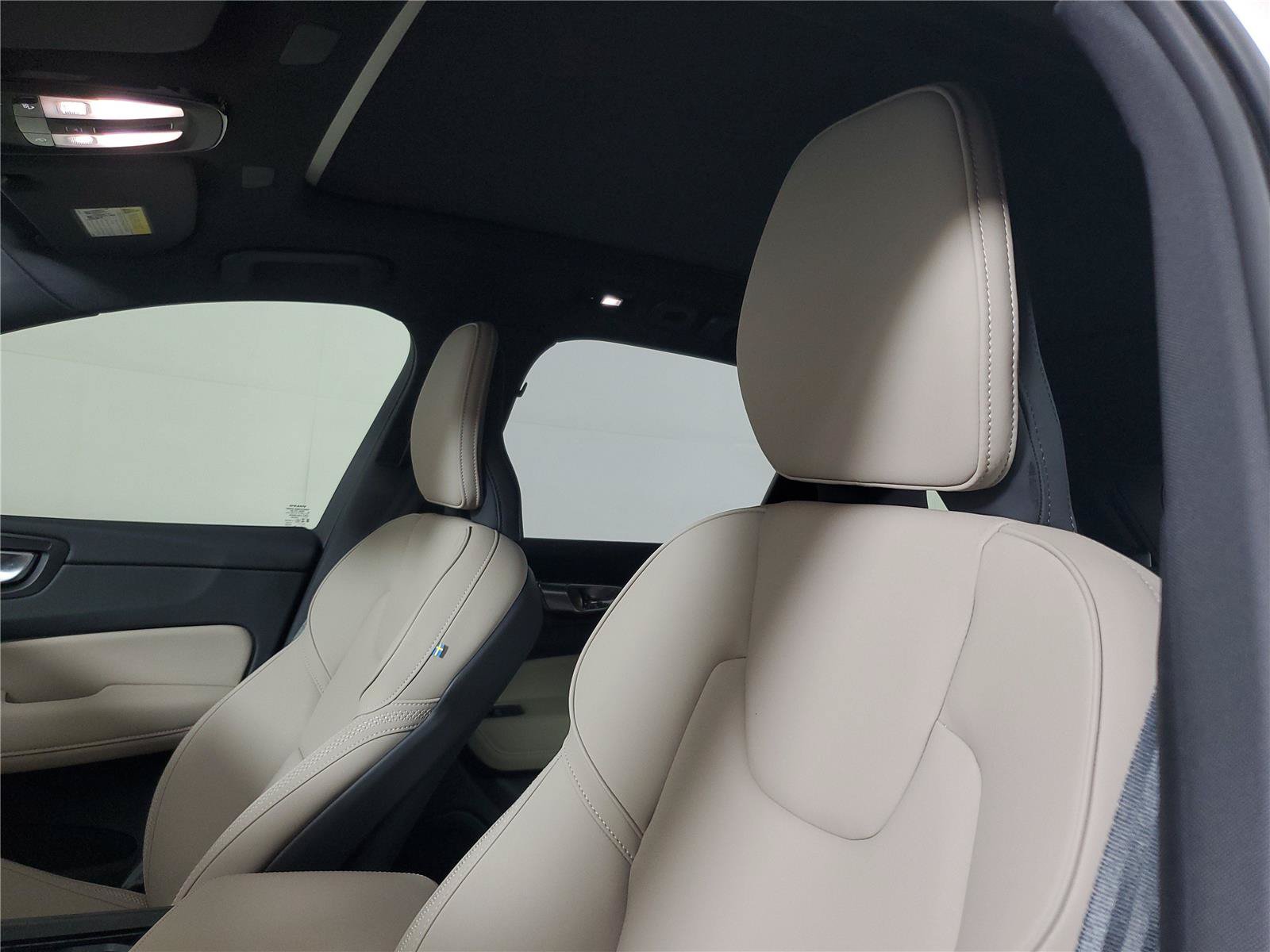 Certified 2026 Volvo XC60 B5 Plus w/ Protection Package Premier AWD/4WD image 23