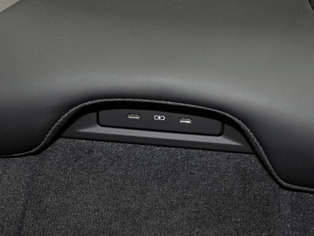 New 2026 Porsche Taycan AWD/4WD image 37