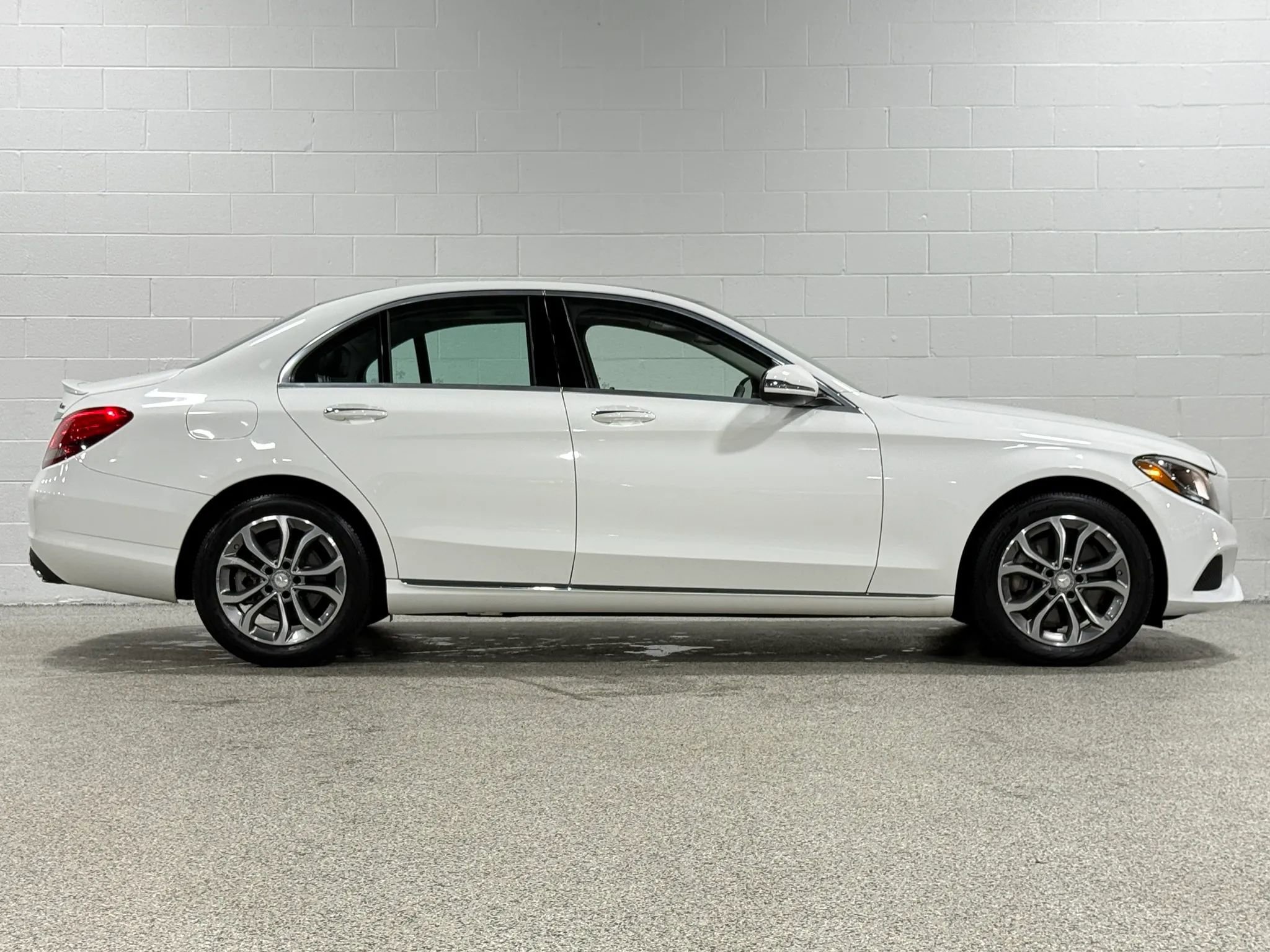 Used 2016 Mercedes-Benz C 300 4MATIC Sedan image 5