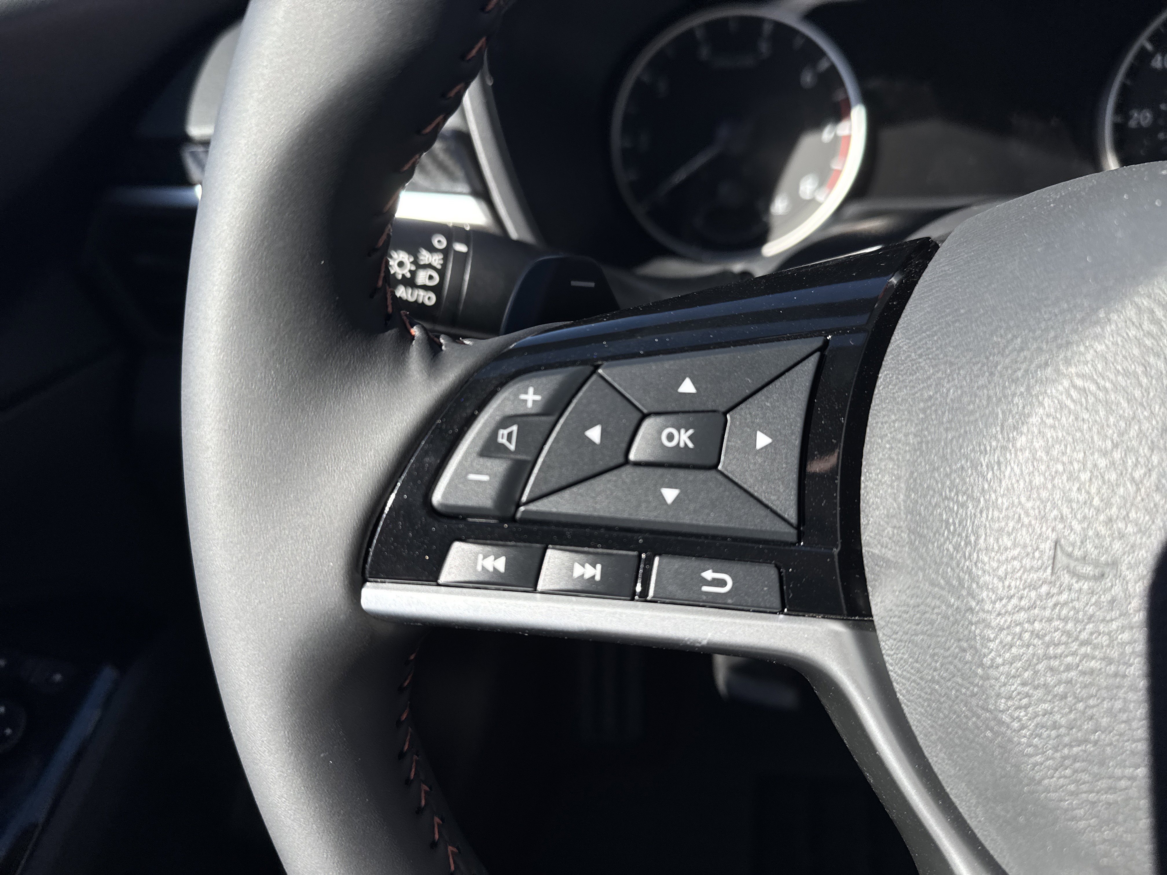 New 2025 Nissan Altima 2.5 SR image 19