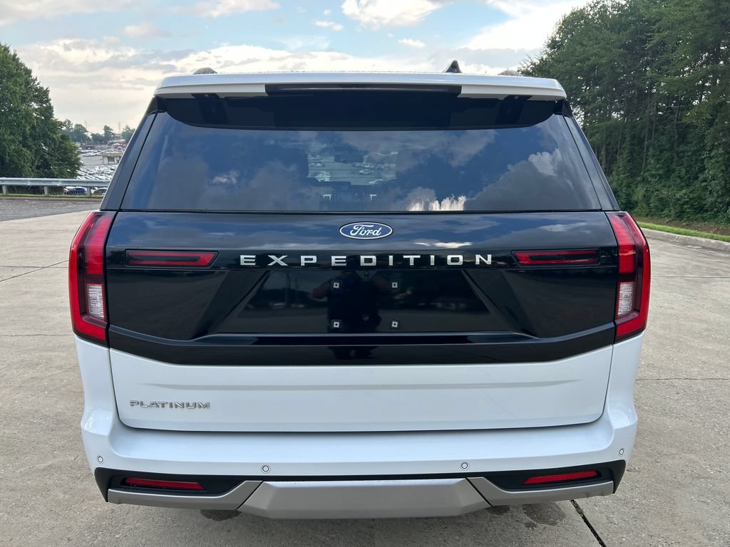 Used 2025 Ford Expedition Platinum AWD/4WD image 5