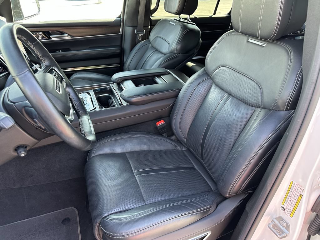 Used 2023 Jeep Grand Wagoneer 4WD image 22