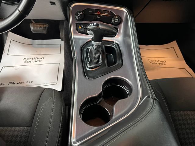 Used 2016 Dodge Challenger SXT image 43