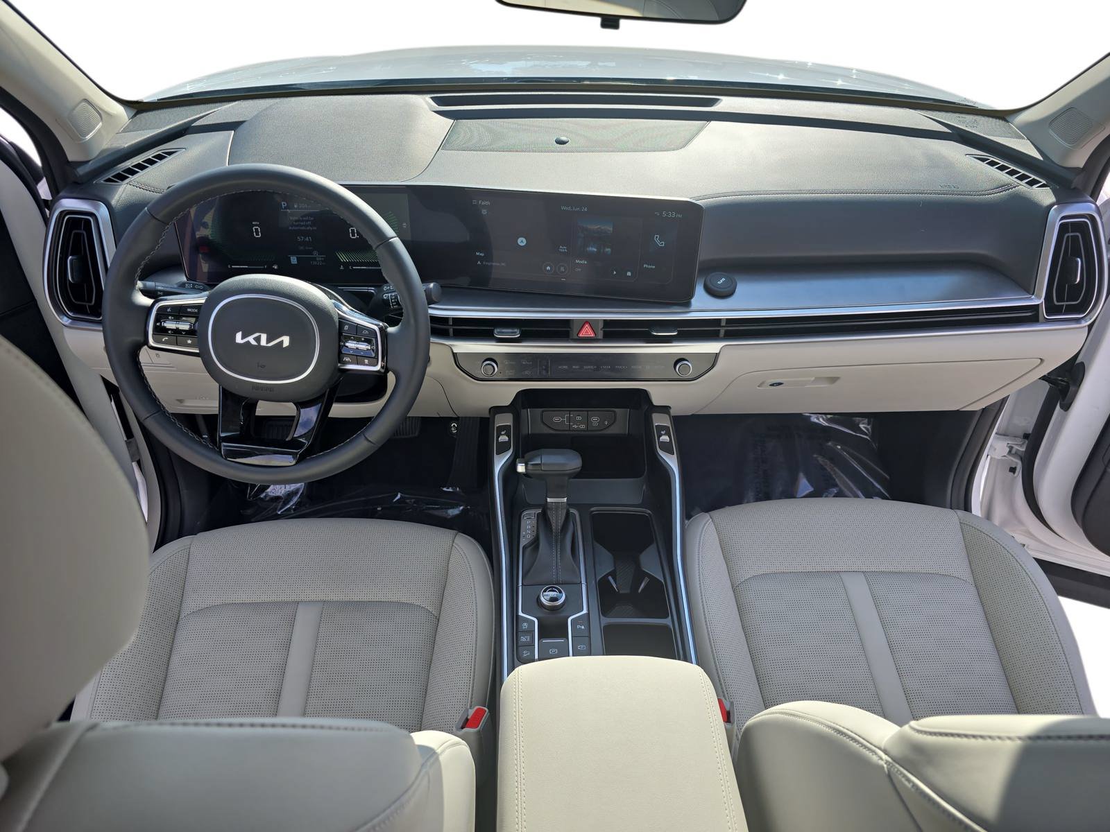 Used 2025 Kia Sorento S w/ Panoramic Sunroof Package FWD image 9