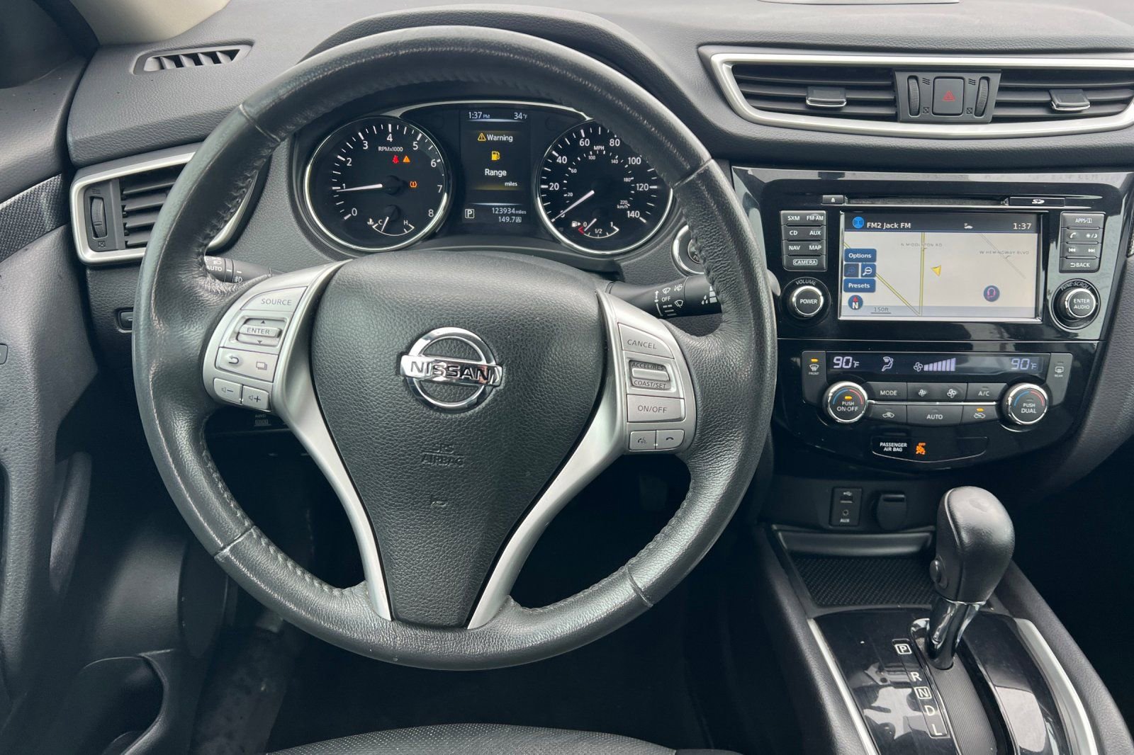 Used 2016 Nissan Rogue SL image 11