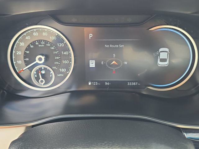 Used 2025 Genesis G70 2.5T AWD/4WD image 28