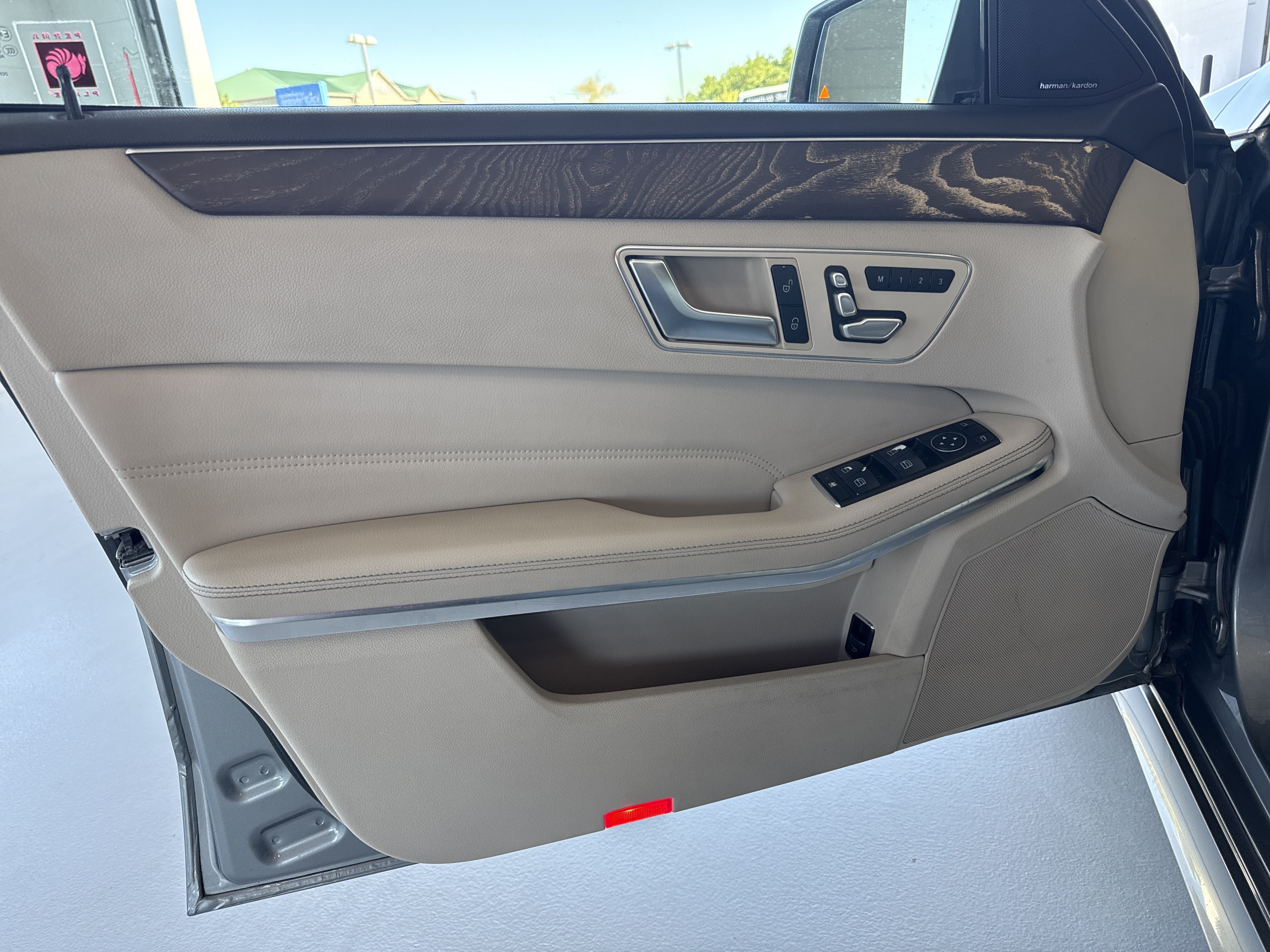 Used 2014 Mercedes-Benz E 350 Sedan image 15