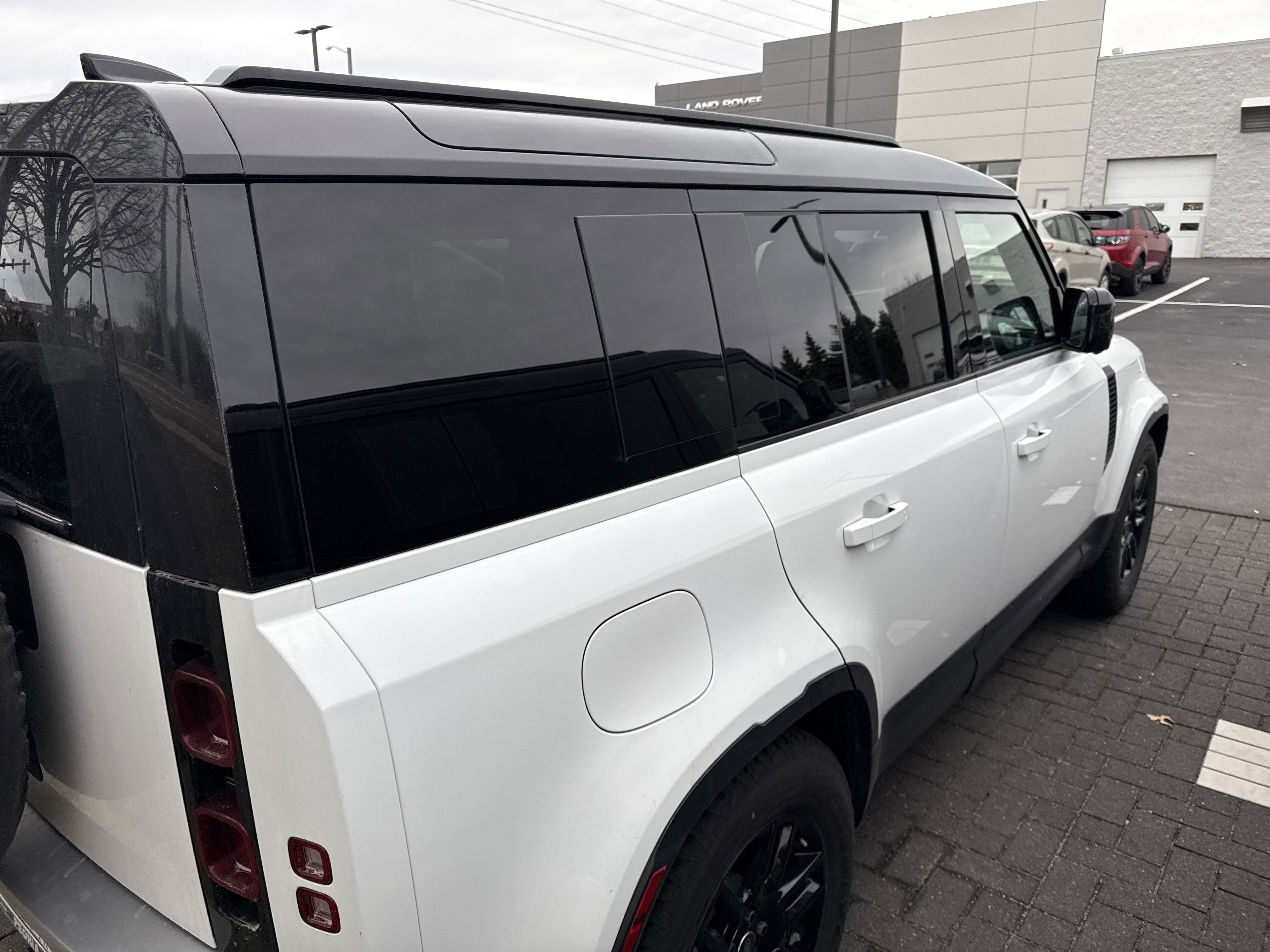 New 2025 Land Rover Defender 110 S image 4