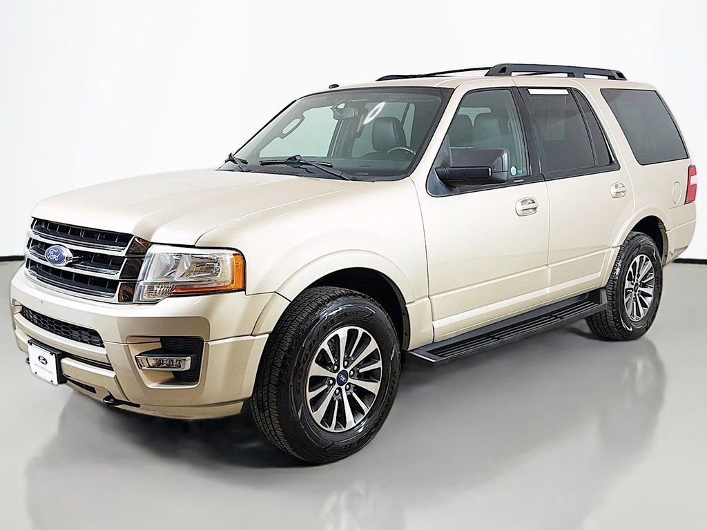 Used 2017 Ford Expedition XLT w/ Equipment Group 201A AWD/4WD image 5