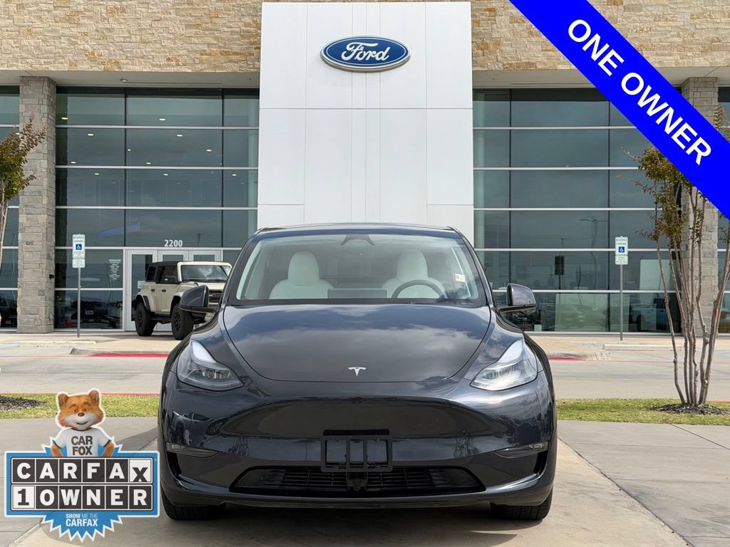 Used 2024 Tesla Model Y Long Range AWD/4WD image 3