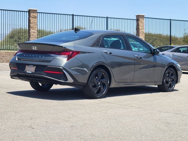 New 2026 Hyundai Elantra SEL Sport FWD image 2