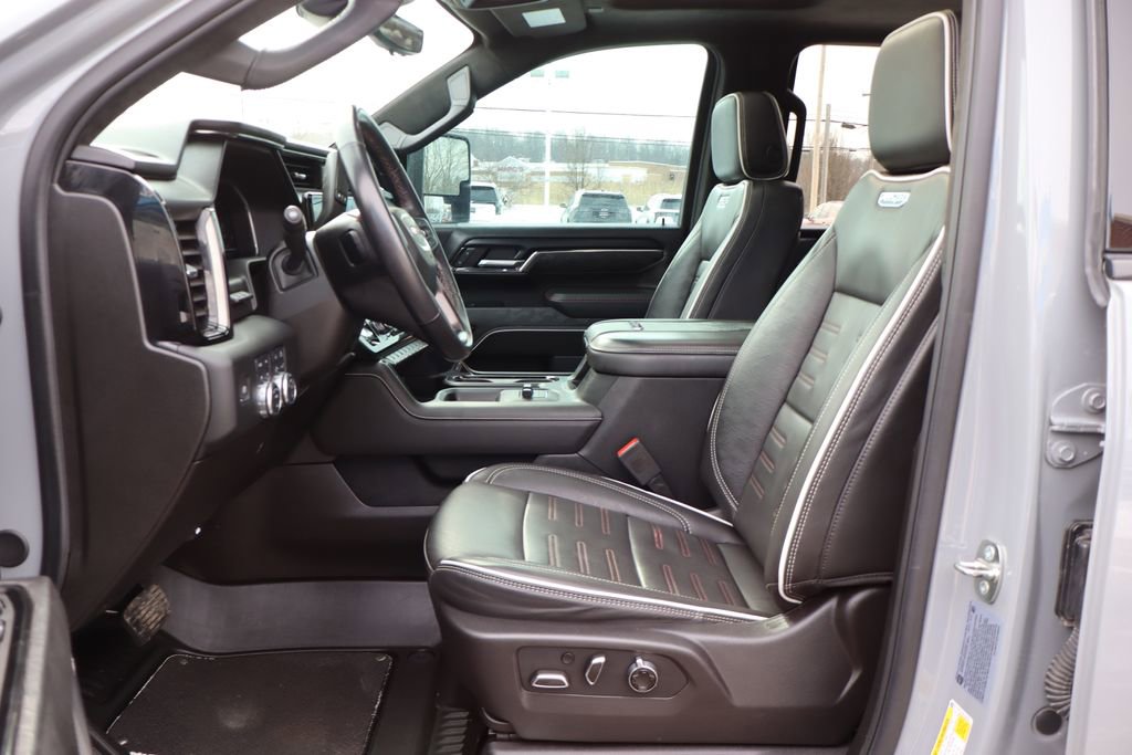 Used 2024 GMC Sierra 2500 AT4X image 15