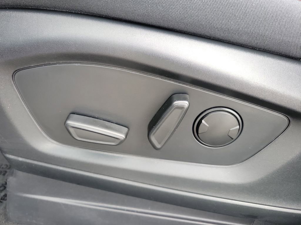 Certified 2025 Ford Explorer Active RWD image 21