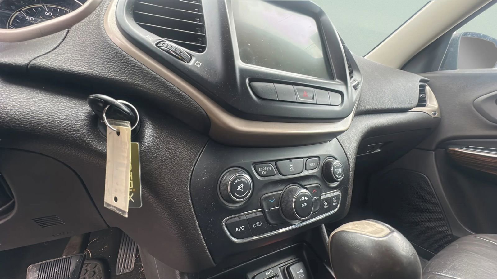 Used 2014 Jeep Cherokee Trailhawk w/ Leather Interior Group image 19