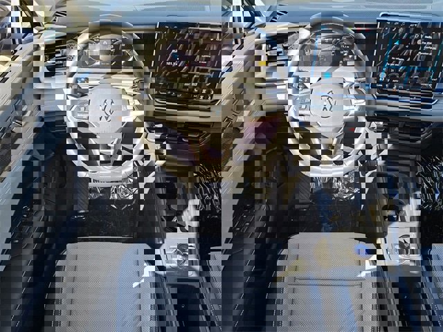 New 2026 Volkswagen Tiguan SE image 7