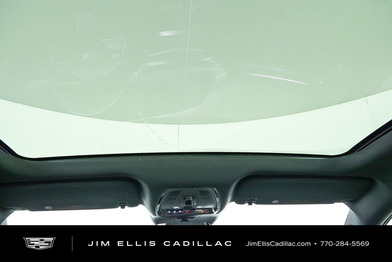 Used 2025 Cadillac Lyriq Luxury AWD/4WD image 17