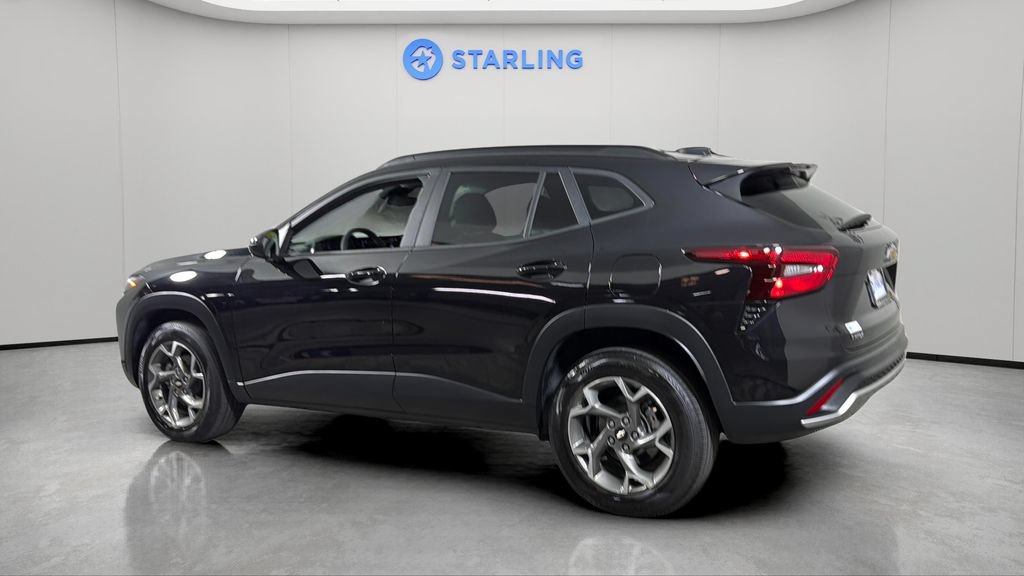 Certified 2025 Chevrolet Trax LT w/ Driver Confidence Package FWD image 4