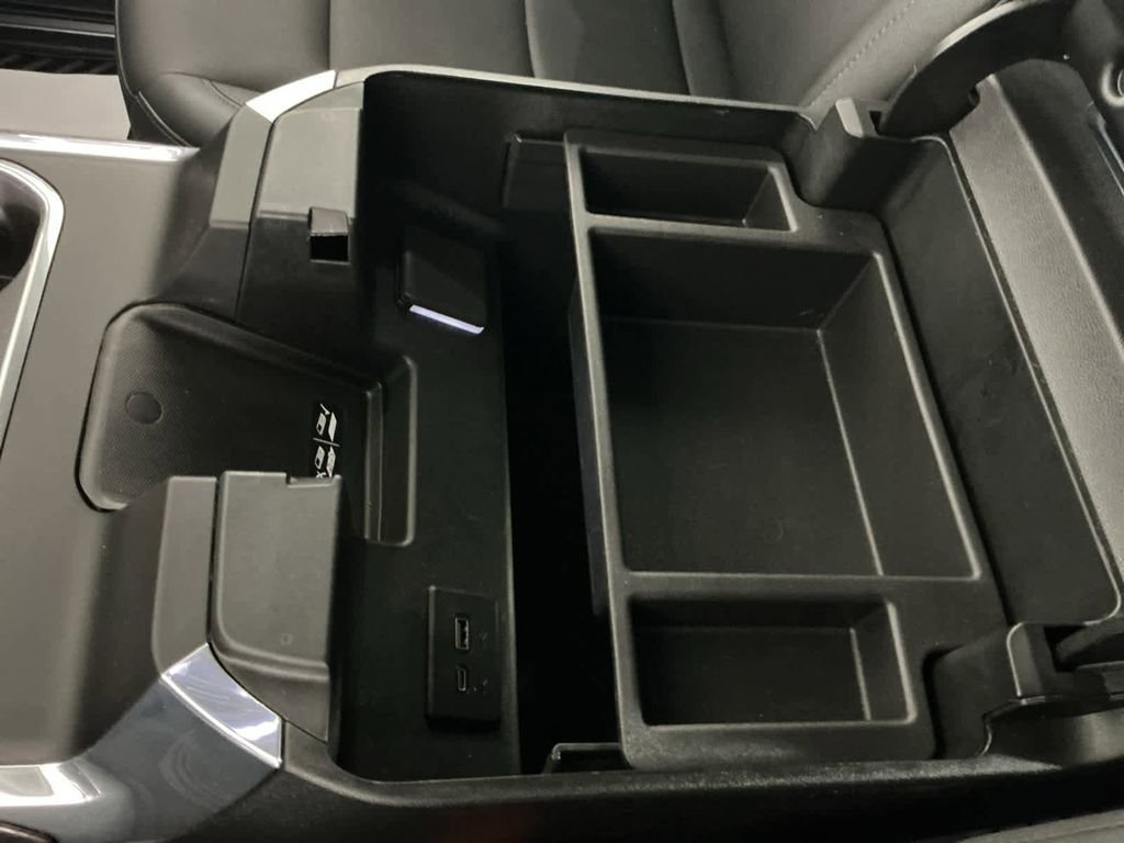 Used 2024 Chevrolet Silverado 2500 LTZ w/ LTZ Convenience Package image 27