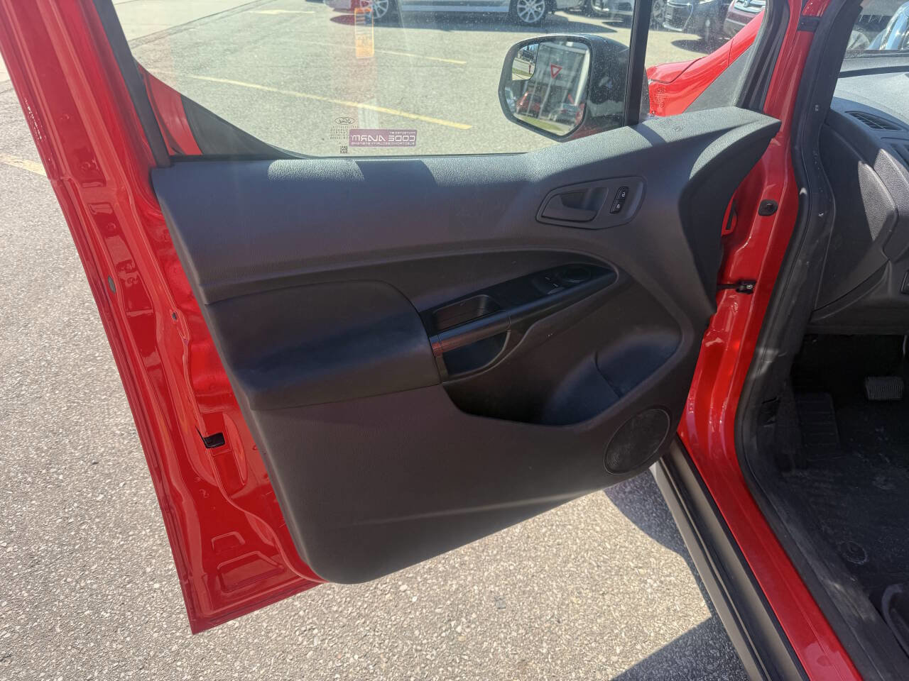 Used 2017 Ford Transit Connect XL image 29