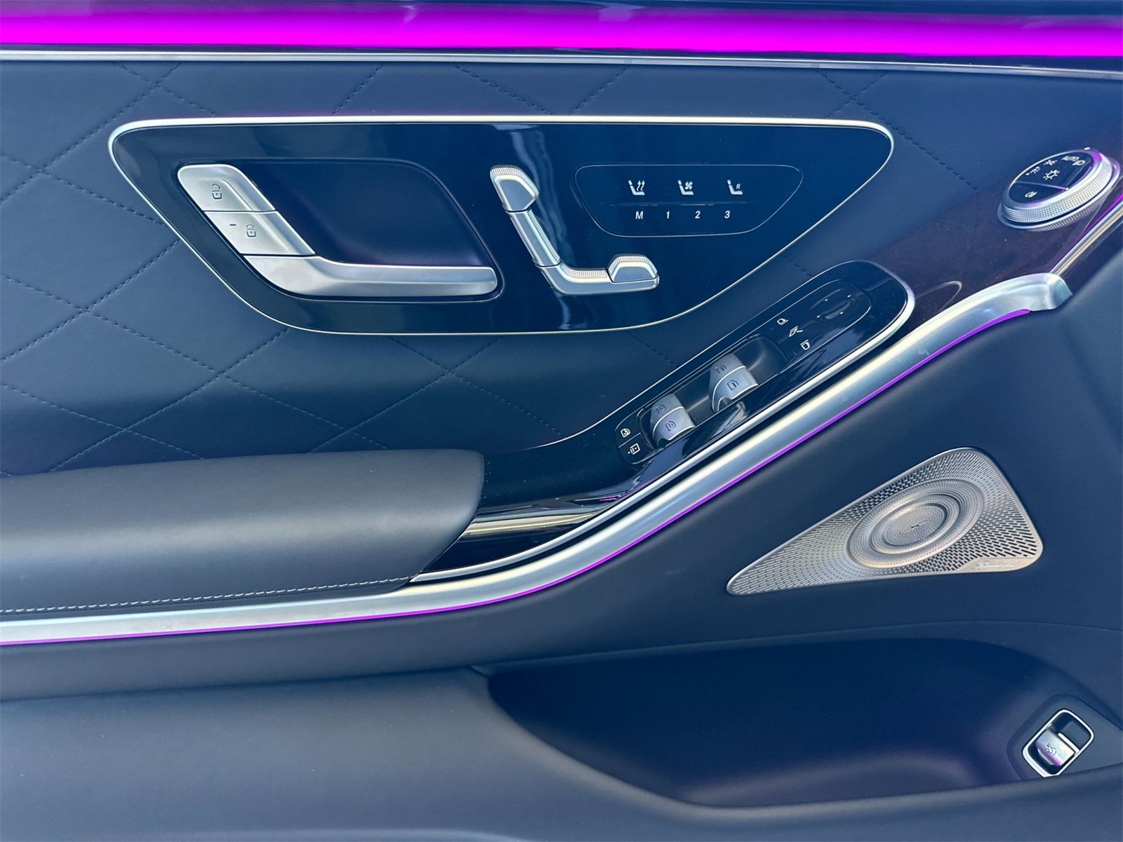 New 2024 Mercedes-Benz S 580e 4MATIC Sedan image 11