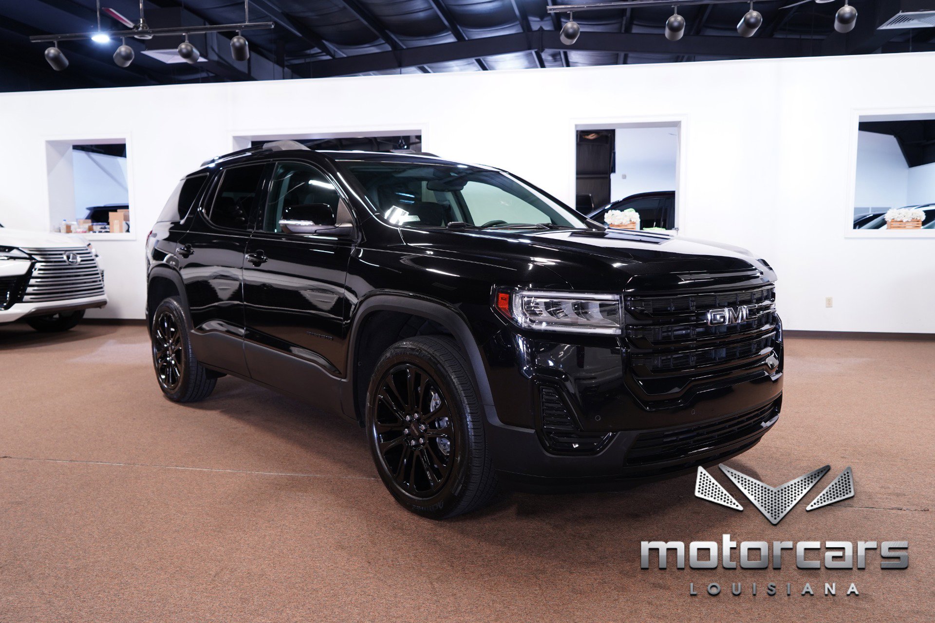 Used 2022 GMC Acadia SLE w/ Driver Convenience Package image 9