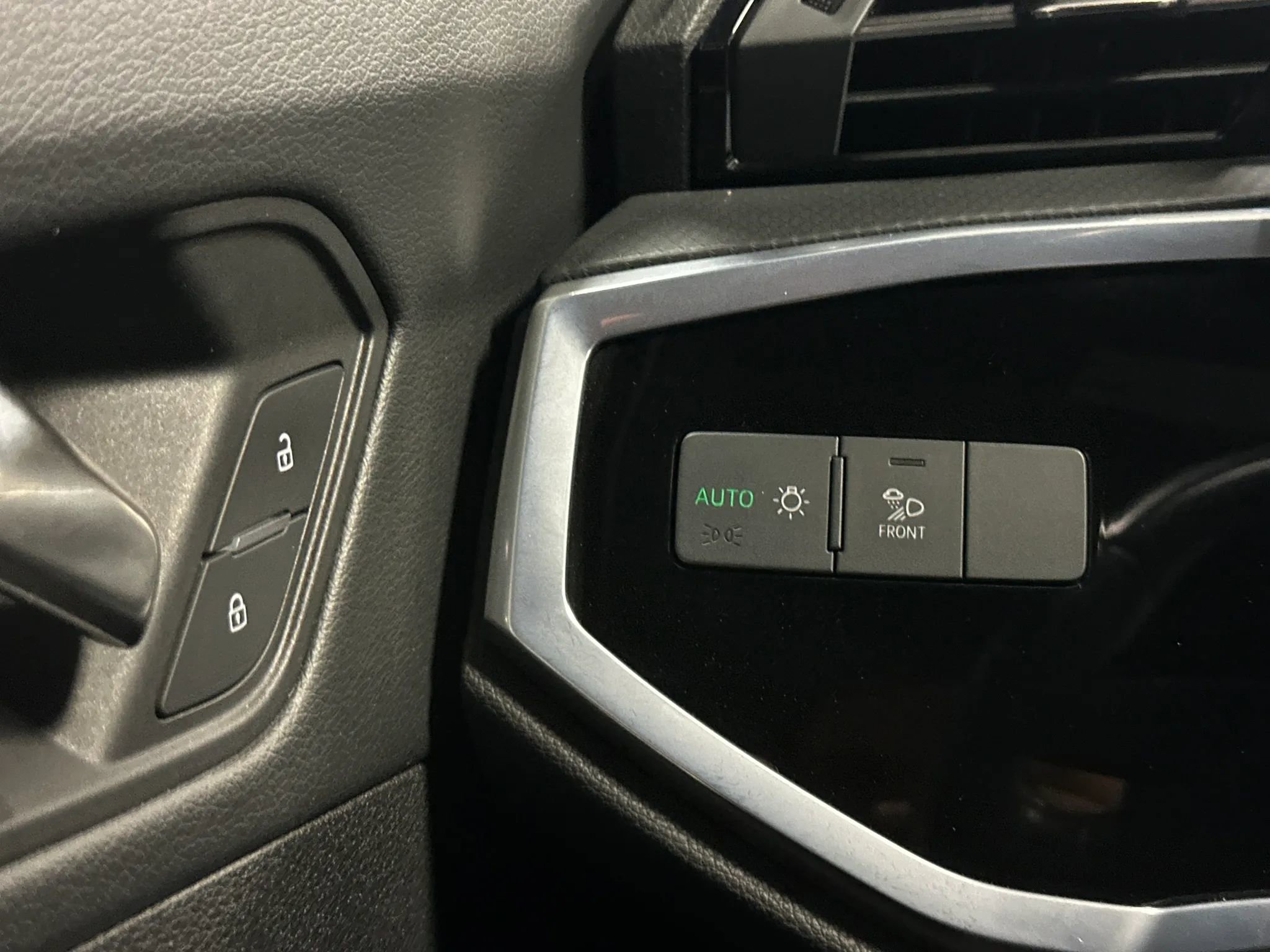 Used 2022 Audi Q3 2.0T Premium Plus image 32