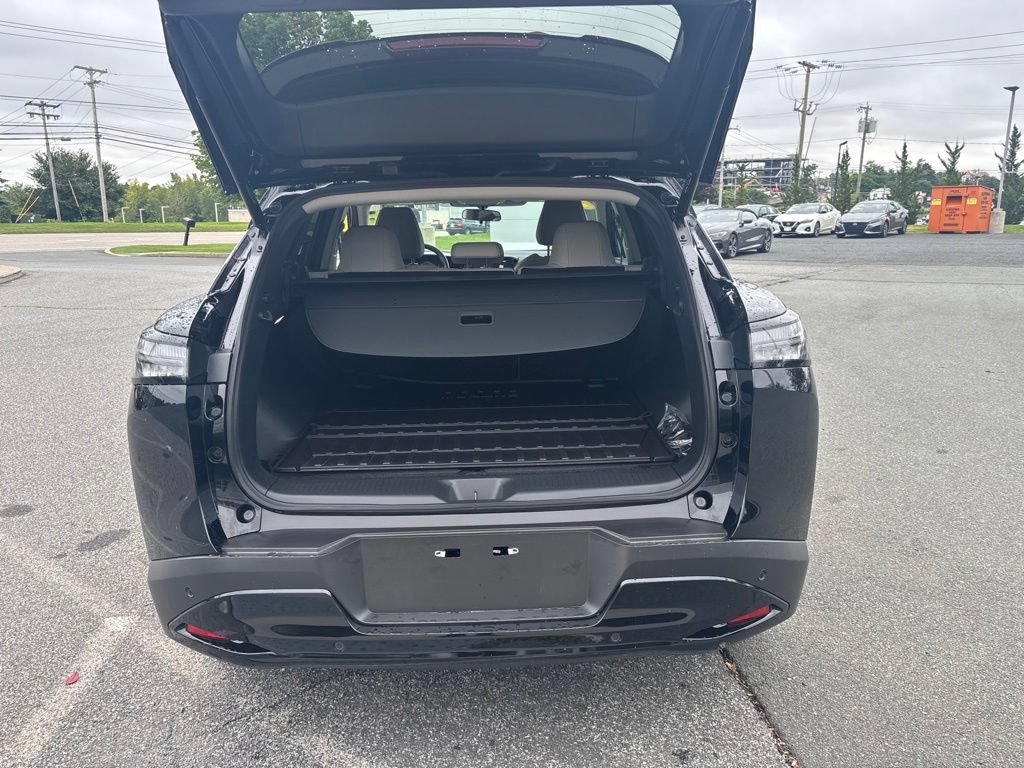 Certified 2025 Nissan Murano SV w/ Cargo Package AWD/4WD image 23