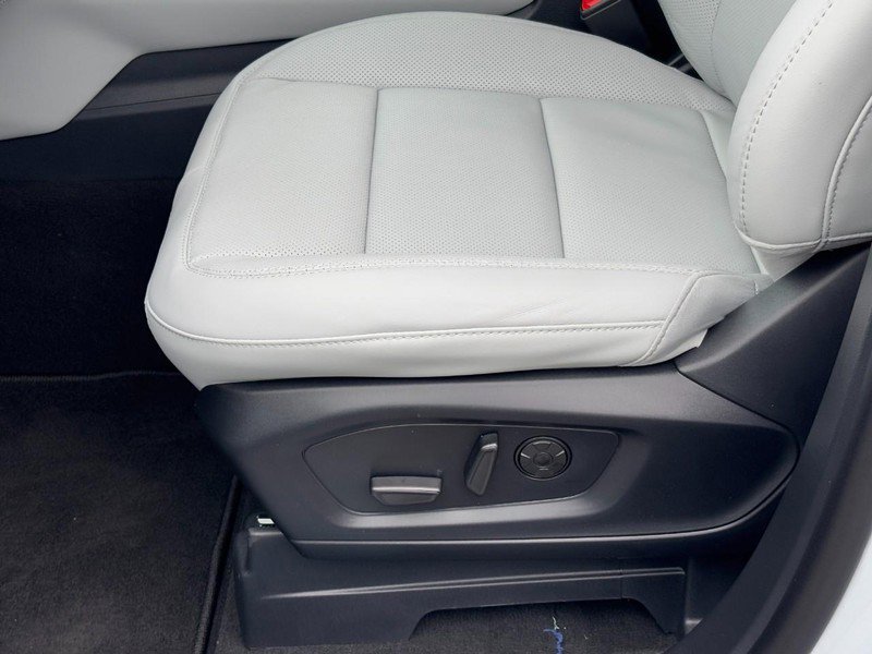 New 2026 Ford Explorer Platinum w/ LUX Leather Package image 19