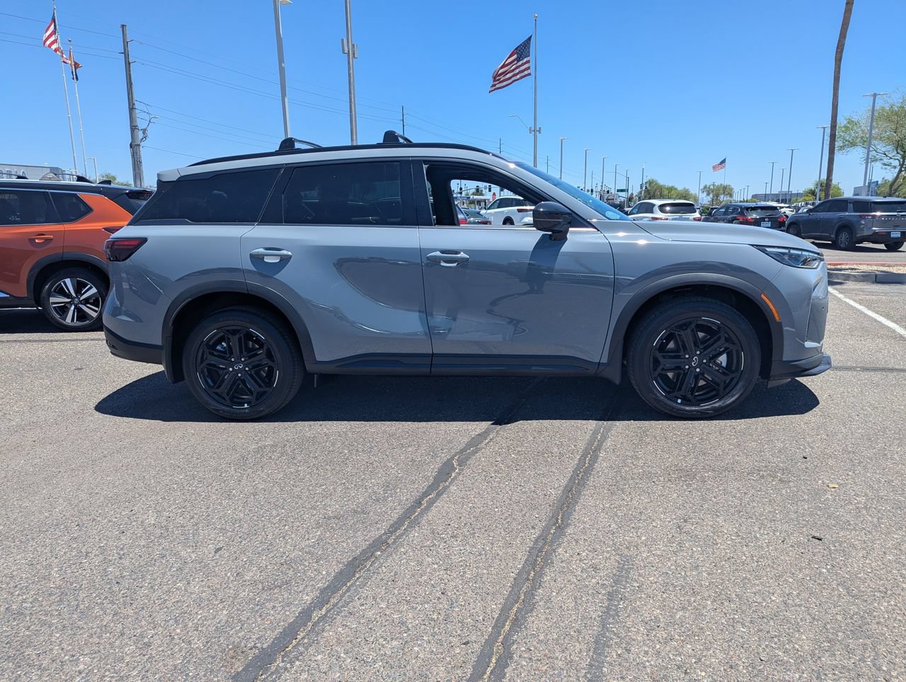 Certified 2027 INFINITI QX60 Sport w/ Dark Cargo Package AWD/4WD image 6
