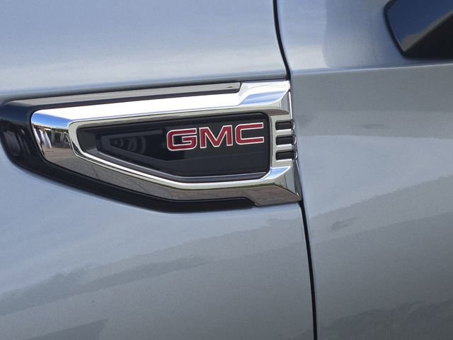 Used 2025 GMC Yukon XL Elevation AWD/4WD image 13