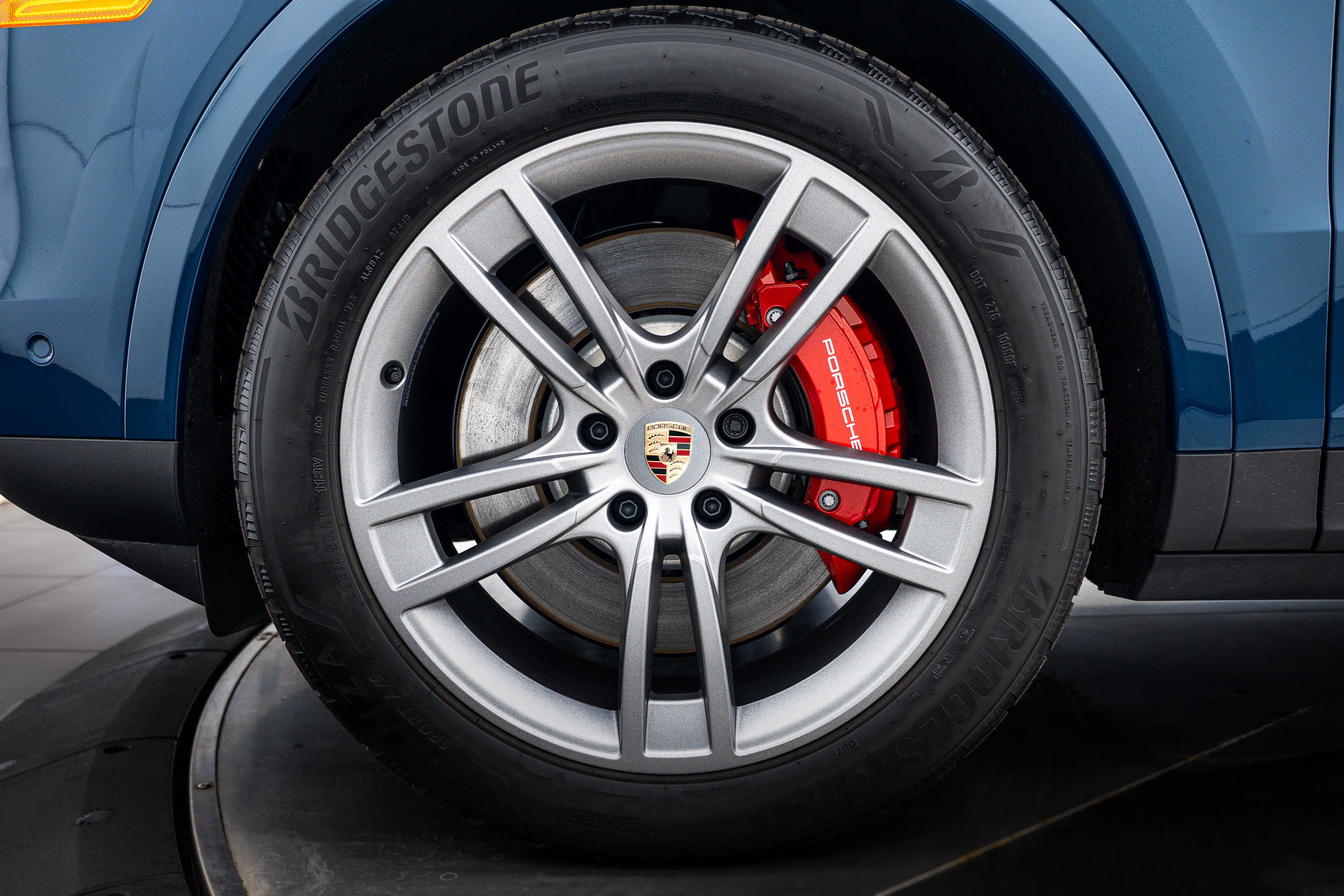 Certified 2026 Porsche Cayenne S AWD/4WD image 11