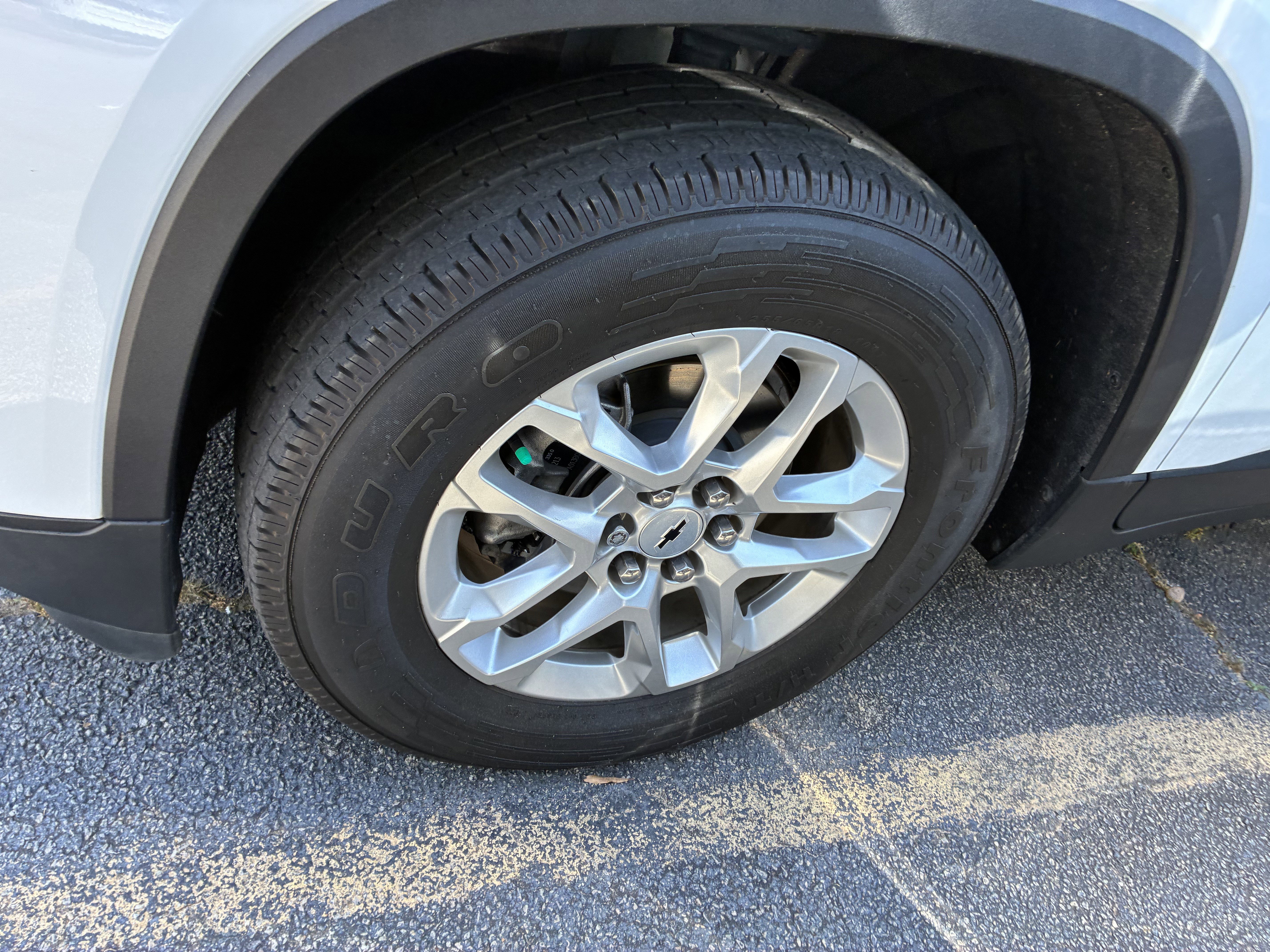 Used 2021 Chevrolet Traverse LS FWD image 5