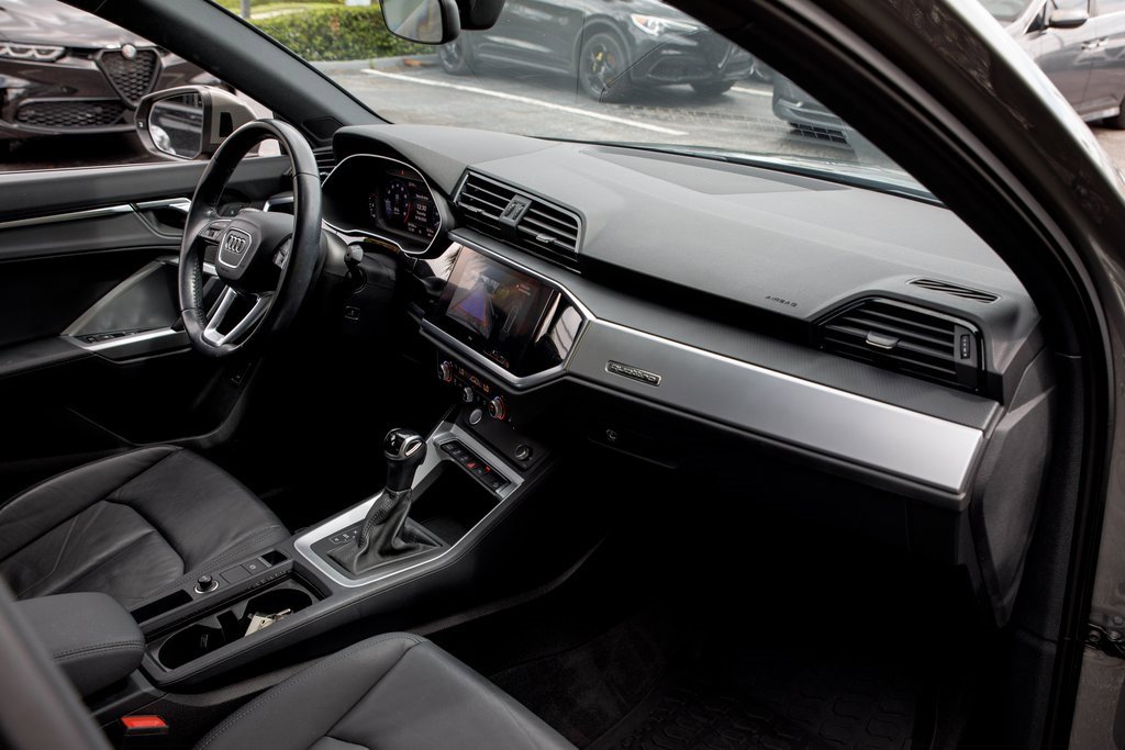 Used 2020 Audi Q3 2.0T Premium w/ Convenience Package image 34
