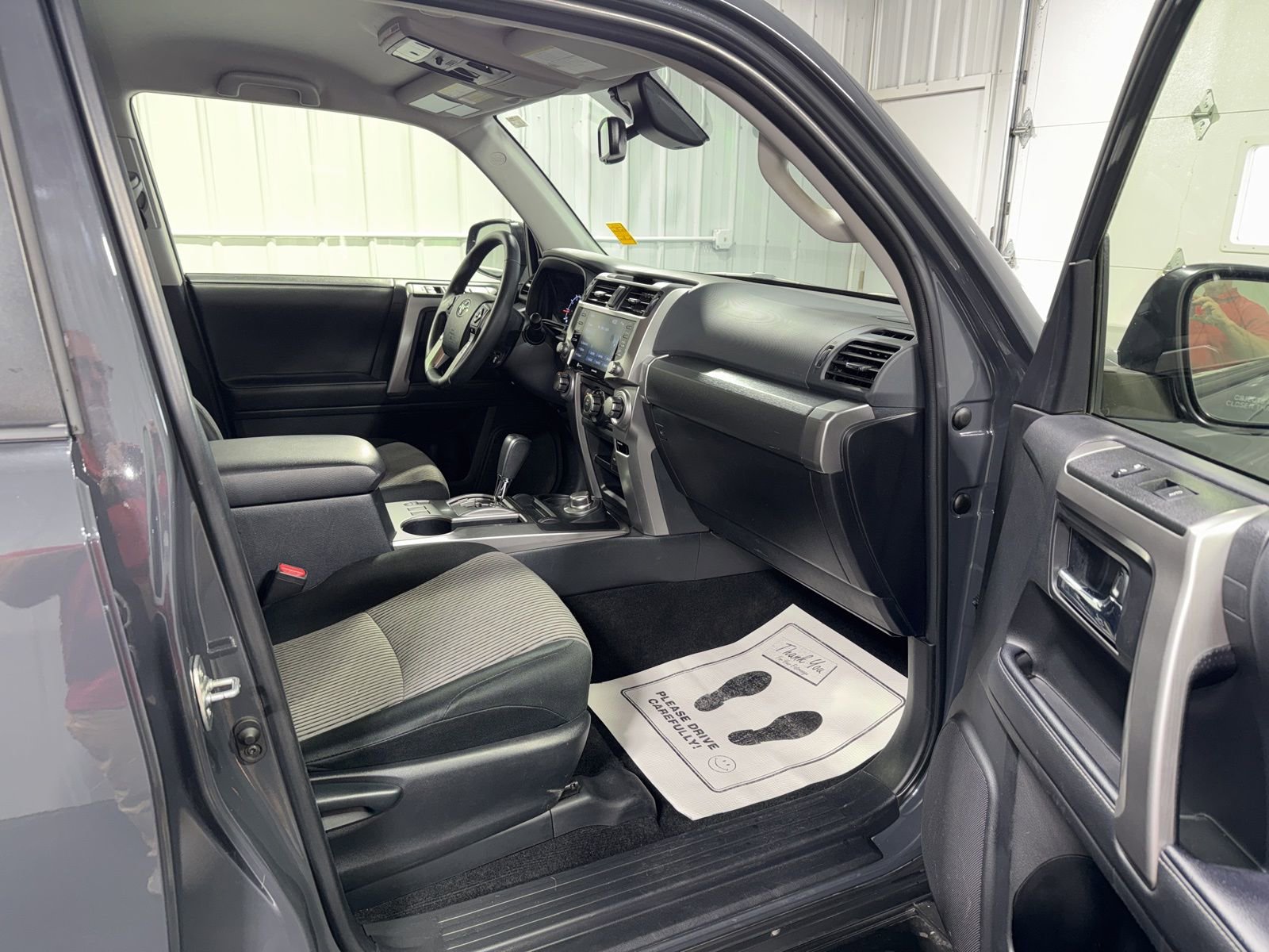 Used 2024 Toyota 4Runner SR5 AWD/4WD image 10